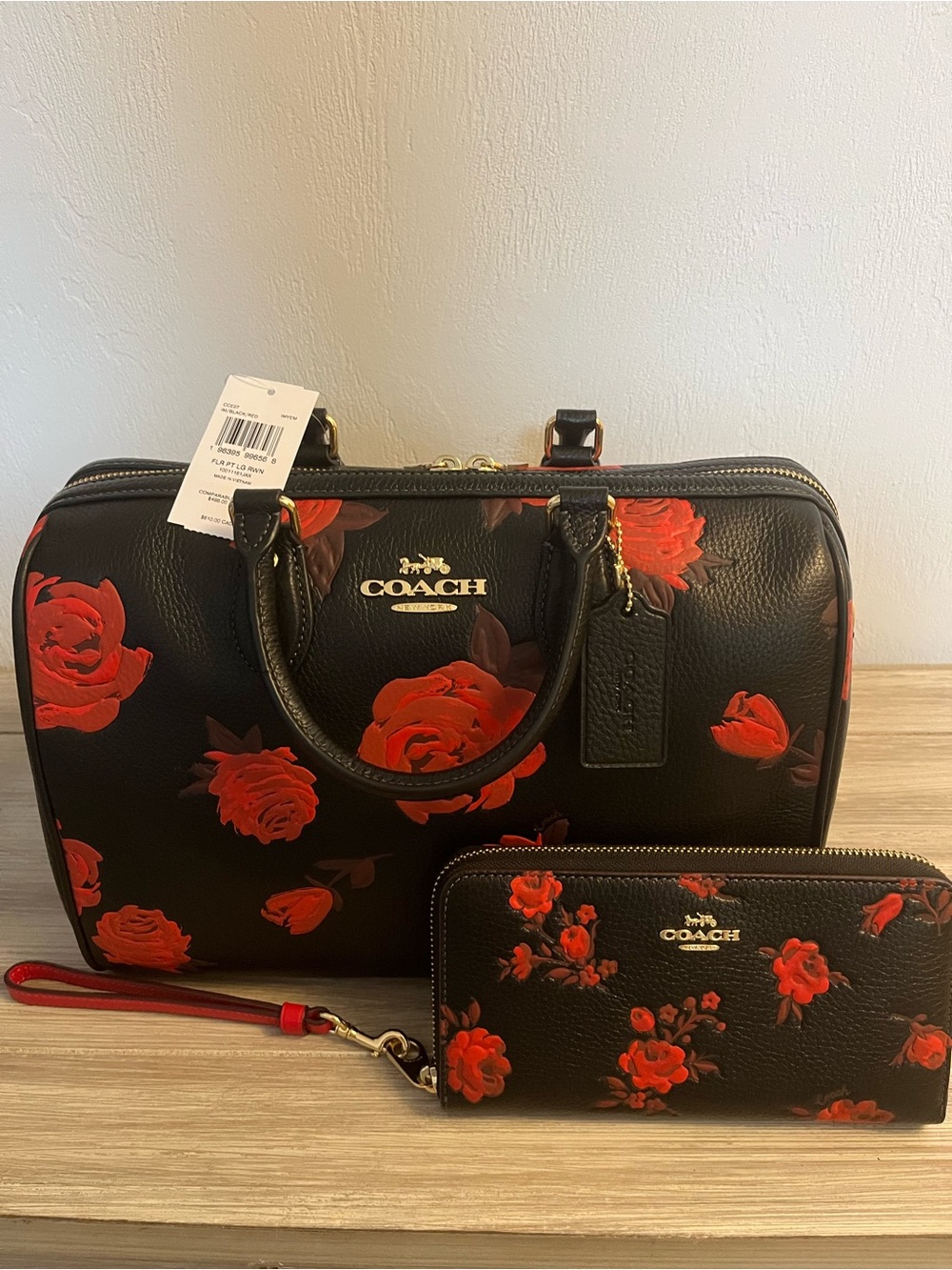 COACH Large Rowan black w/ Roses and wallet